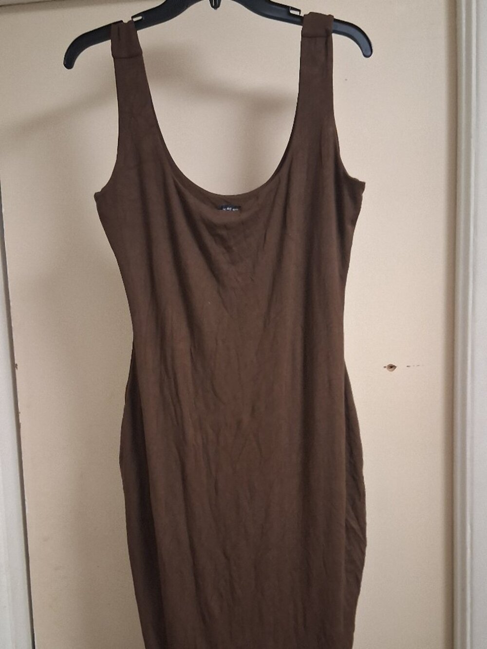Naked Wardrobe Plus "Hourglass" midi dress. In chic mocha brown. Size 2X NWOT - Picture 2 of 5
